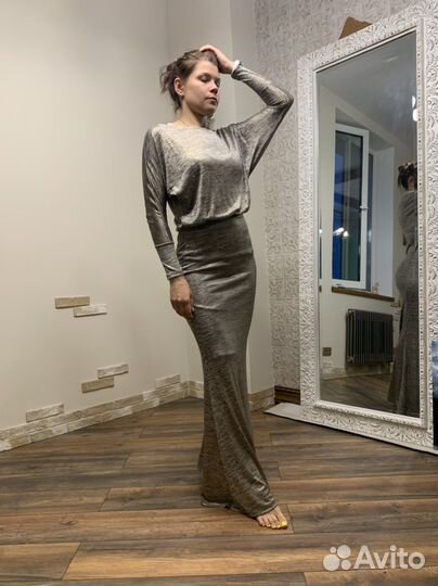 Вечернее платье в пол 42