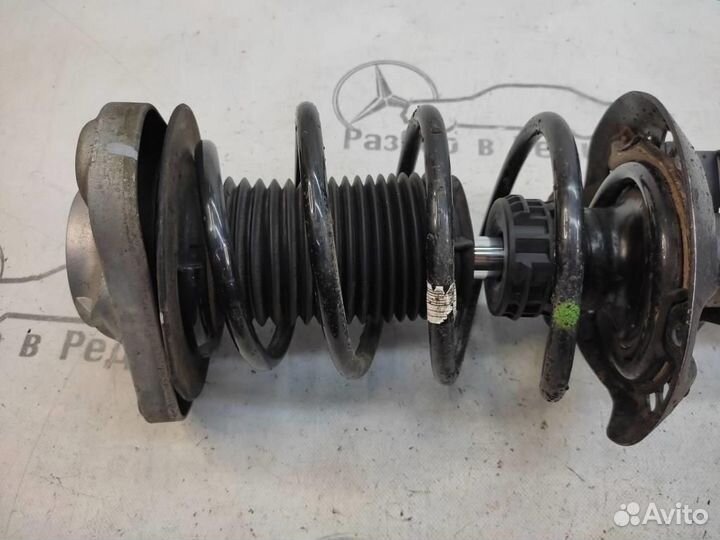 Стойки передние w212 E-class 651.924