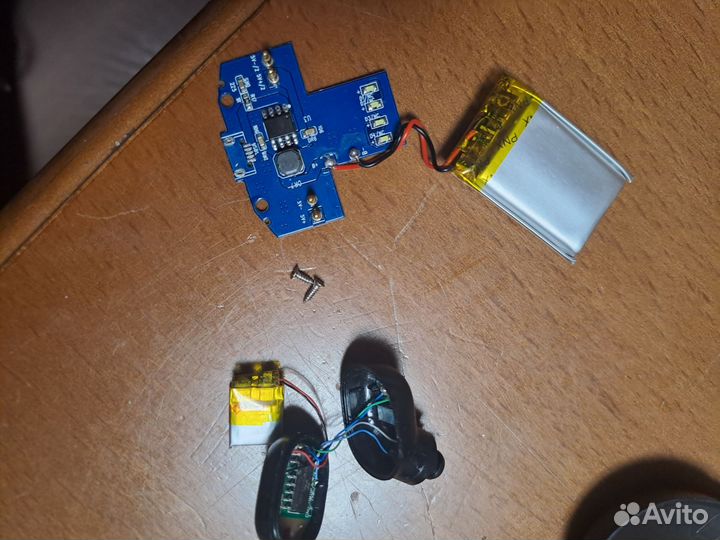 Запчасти на Bluetooth наушники