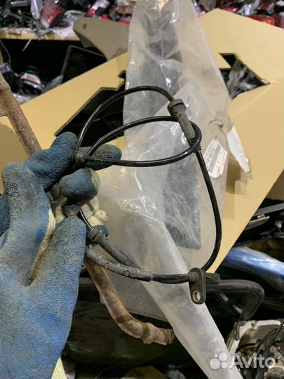 Датчик абс передний Mercedes w211 cls350 w219