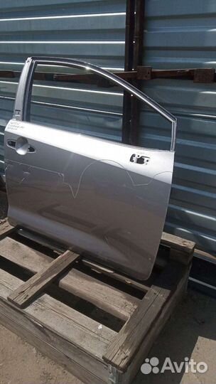 Дверь передняя правая Toyota Corolla 210