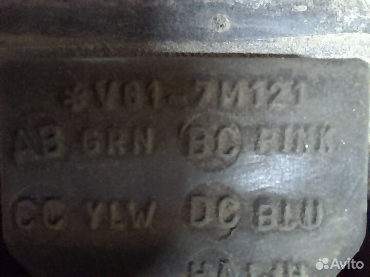 Опора кронштейн кпп левая Ford Focus 3 2010-2019