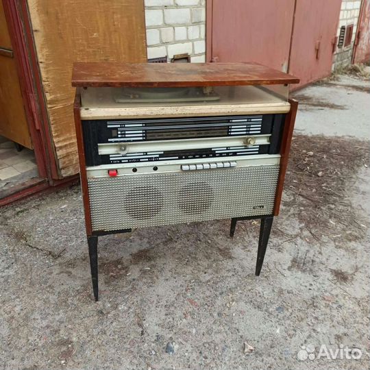 Радиола Урал -2