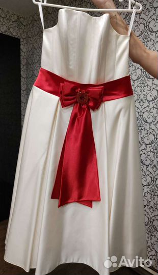 Продается платье