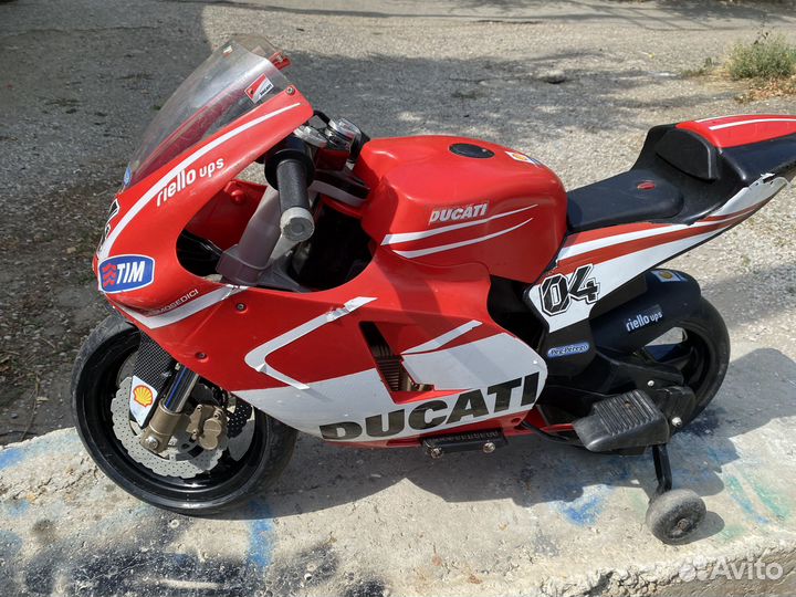 Детский электромотоцикл ducati PEG-perego