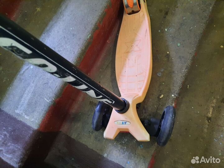 Неубиваемый самокат детский трехколесный easy