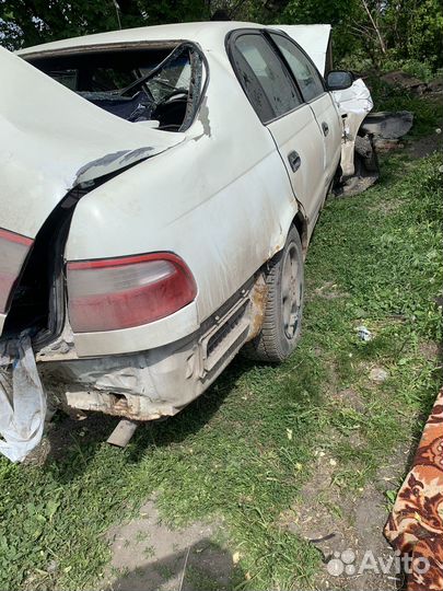 Разбор toyota carina е 1994