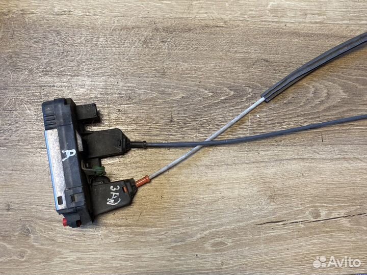 Opel zafira а замок задней правой двери