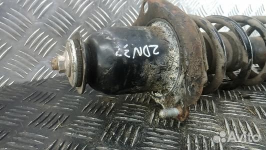 Стойка задняя левая toyota prius XW20 (ZDN32SJ01)