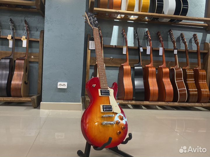 Cort CR100 Электрогитара