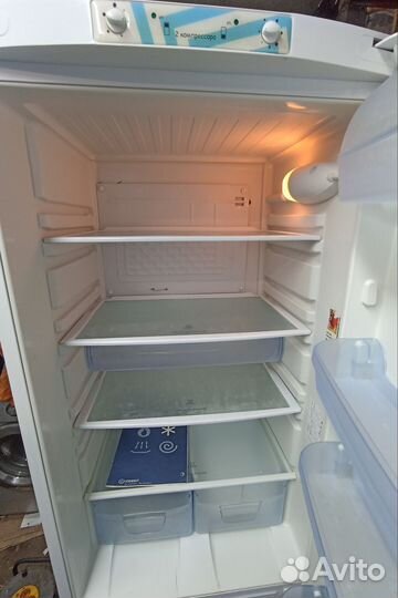 Холодильник Indesit