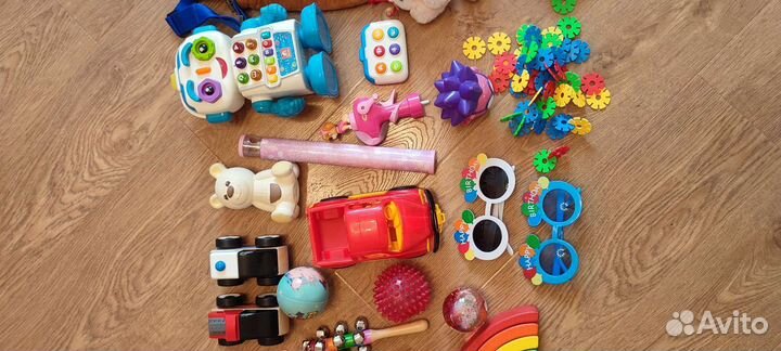 Детские игрушки, погремушки, машинки