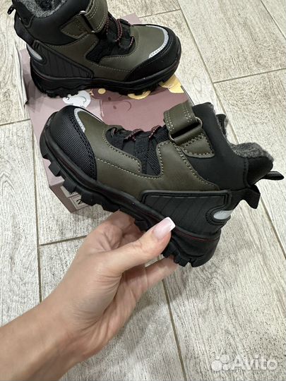 Новые деми ботинки Tombi р.25; 26