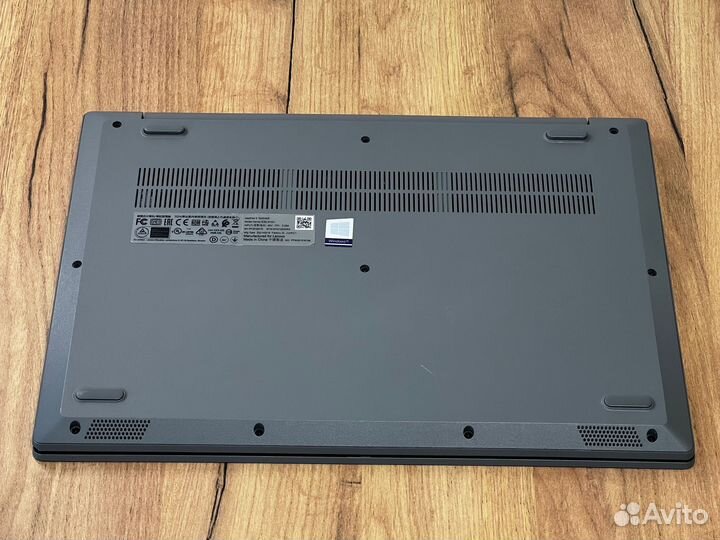 Мощный Lenovo Ryzen 3 3250U/ SSD 256/ DDR4 4GB
