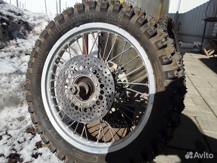 Шипованная резина на мотоцикл