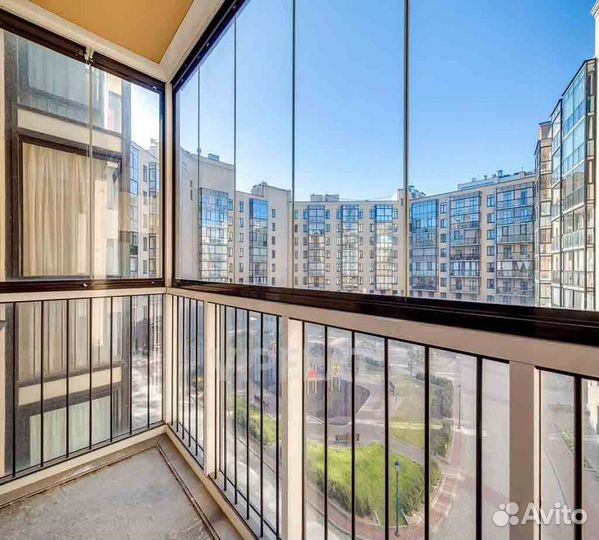 Остекление балконов под ключ