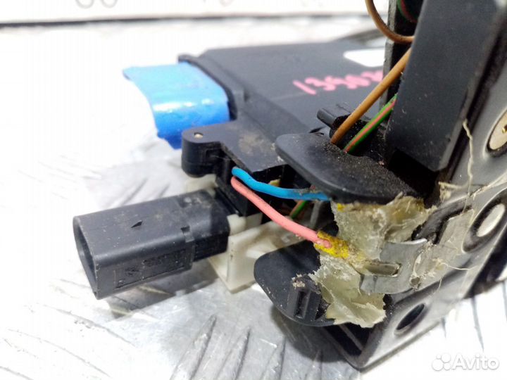 Б/У Замок двери передней левой#001