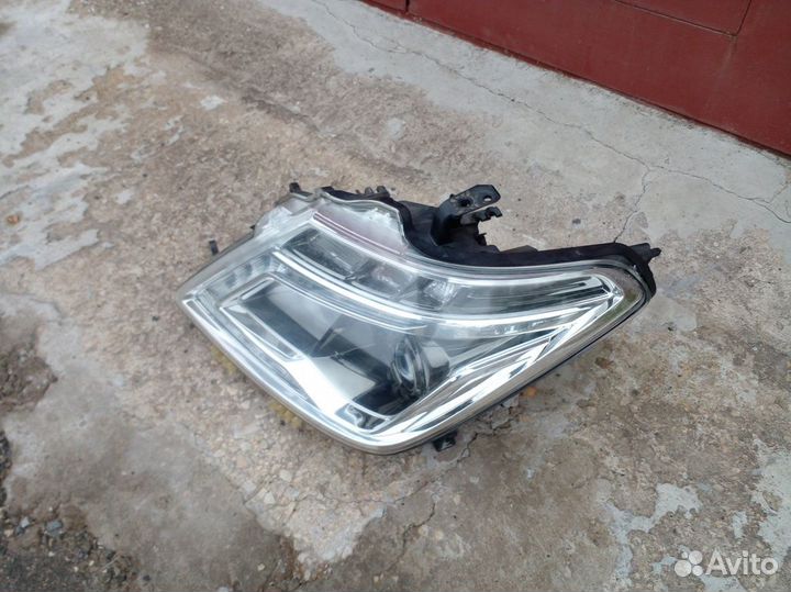 Фара левая Nissan Patrol Y62 Led 2013г