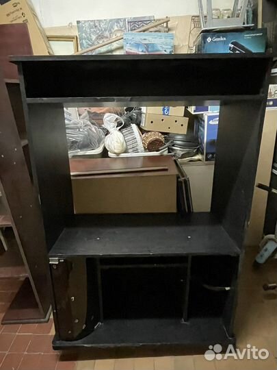 Столик под телевизор