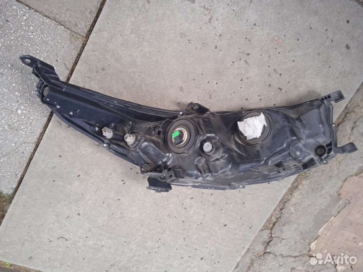 Фара тойота хайлендер3 левая