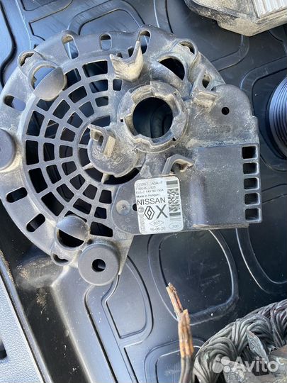 Генератор Bosch 231004EA0A на запчасти