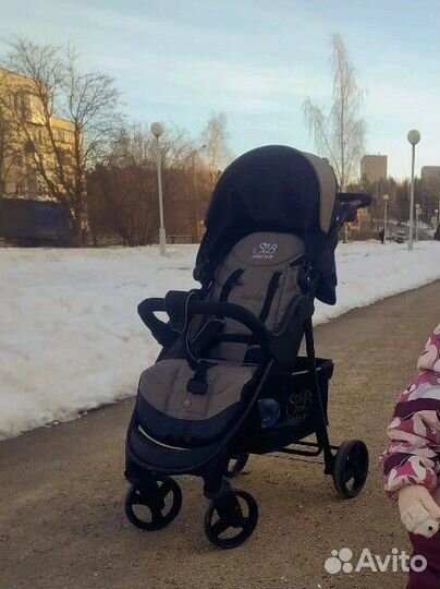 Прогулочная коляска