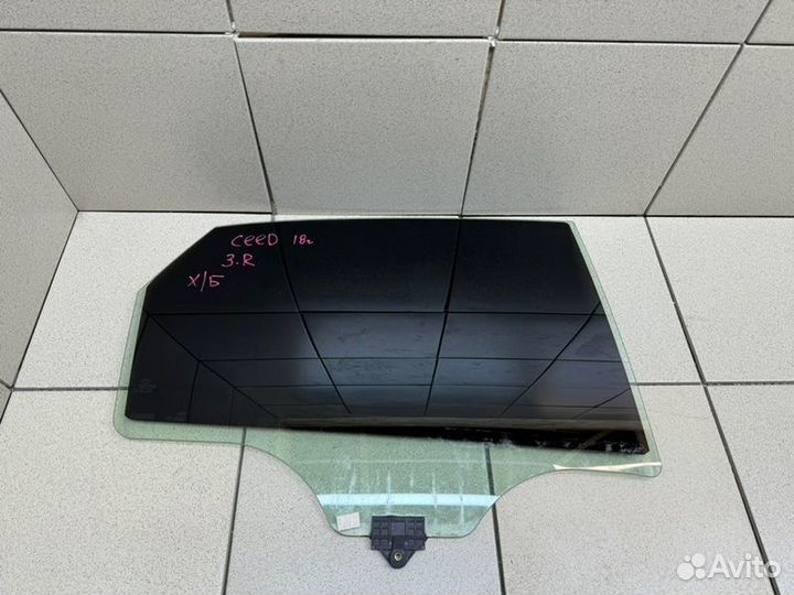 Стекло двери задней правое Kia Ceed хетчбек G4FG