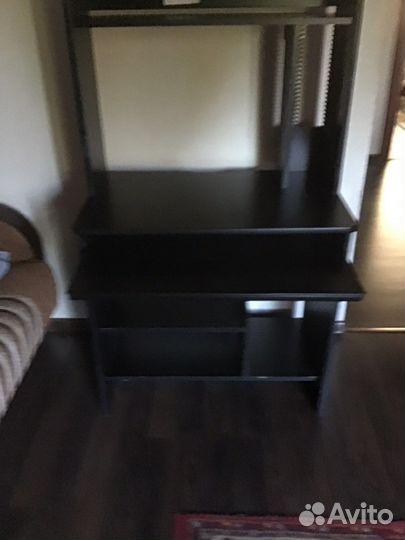 Продается компьютерный стол