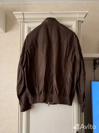 Кожаная куртка-бомбер christ 64р