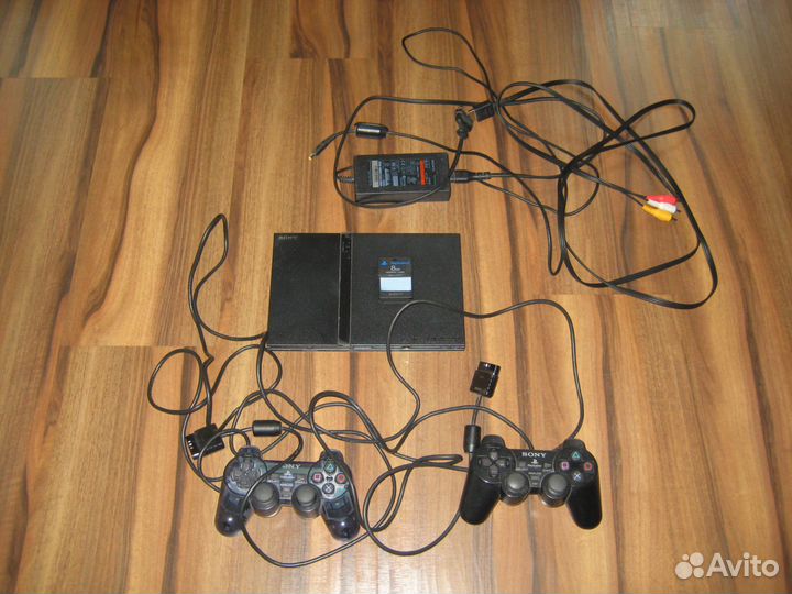 PlayStation 2 в комплекте