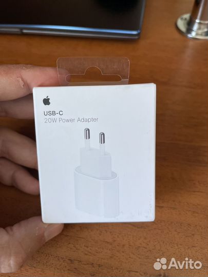 Адаптер питания apple USB-C 20W, новый