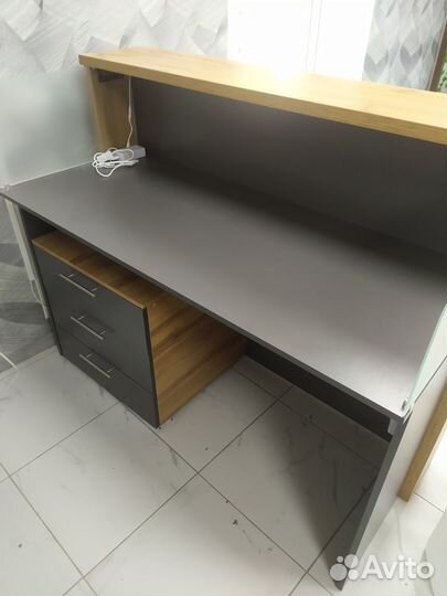 Стойка администратора