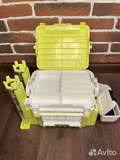 Ящик для рыбалки ярко-желтый маленький