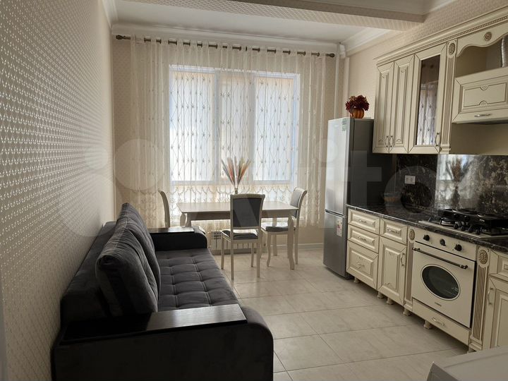 1-к. квартира, 47 м², 8/10 эт.