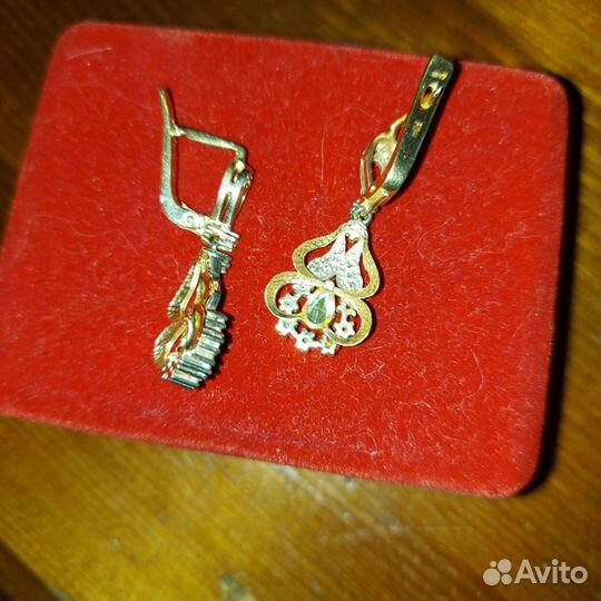 Серьги бриллиантовые с изум