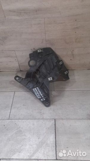 Кронштейн крыла передний правый Bmw X5 F15 С 2013