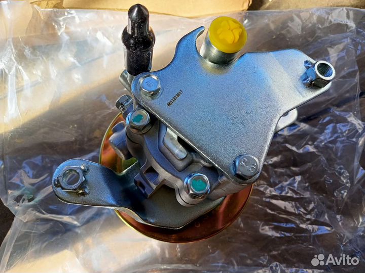 Насос гур Nissan Terrano TD27