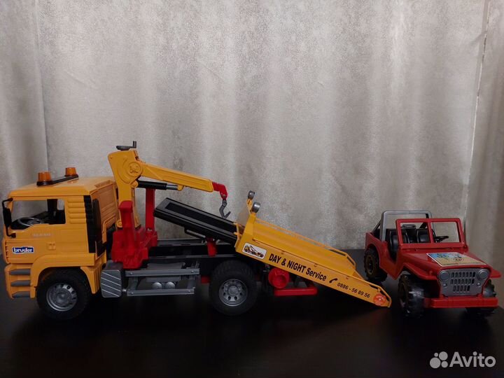 Эвакуатор Bruder