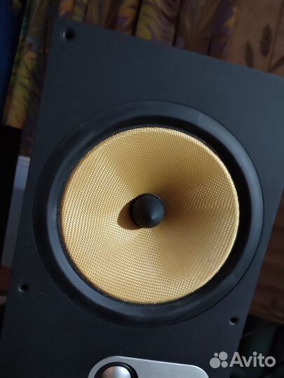 Bowers & Wilkins HTM 61