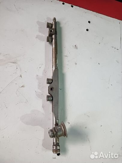 Топливная рампа 2110 2111-1144010-05