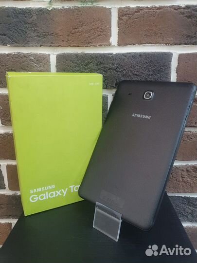 Планшет Samsung Galaxy Tab E 9.6 SM-T561N(2015)