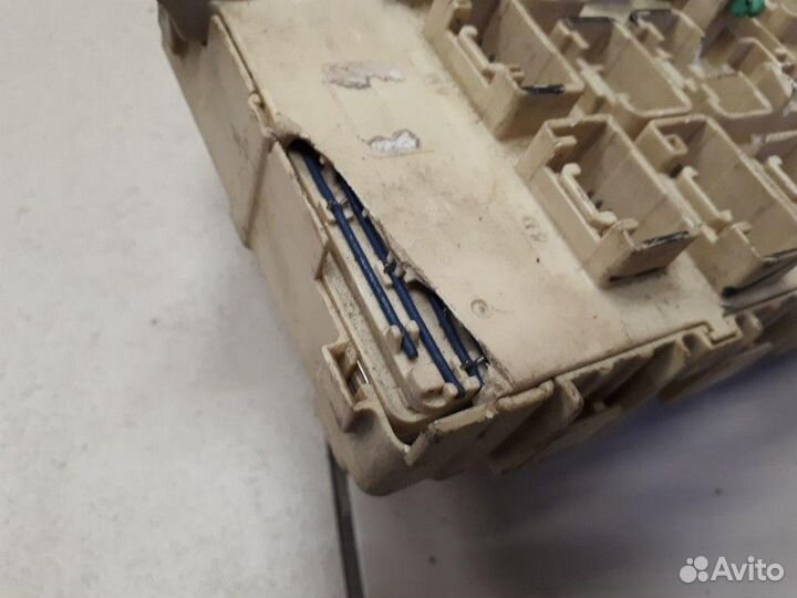 Блок предохранителей Toyota Yaris