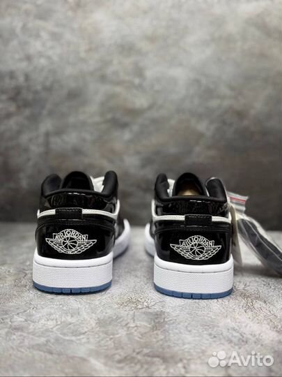 Кроссовки Nike Air Jordan 1 Low SE Concord