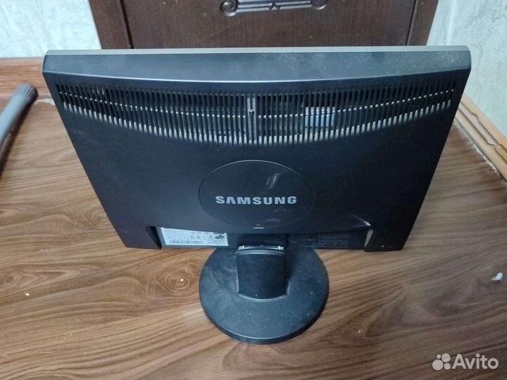Монитор samsung