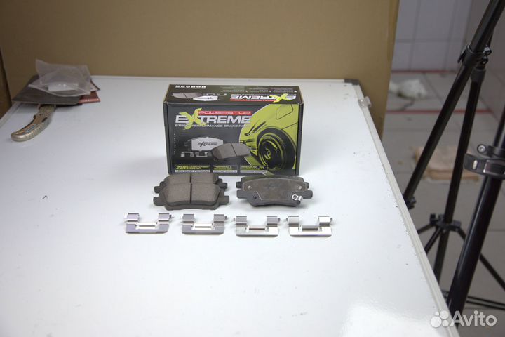 Задние колодки PowerStop на Cadillac CTS ATS