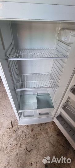 Холодильник бу Stinol