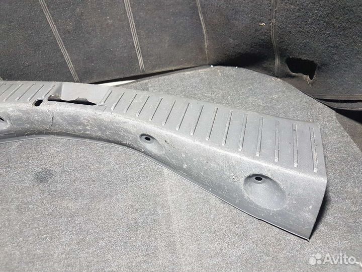 Накладка замка багажника ford C-MAX