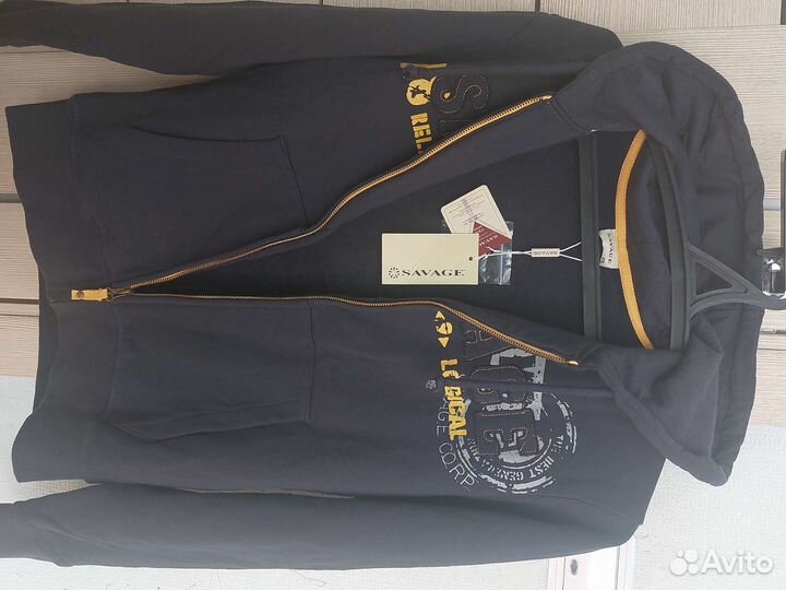 Толстовка с капюшоном