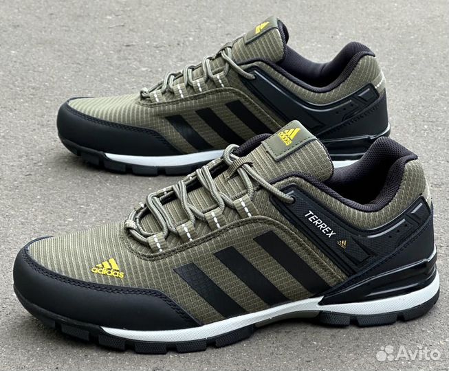 Кроссовки adidas