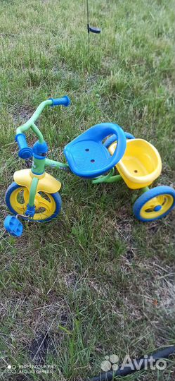 Трехколесный велосипед
